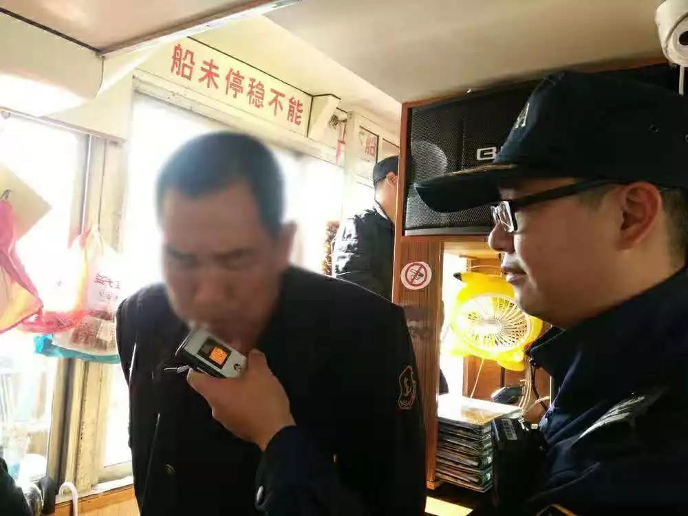 3a8c3895c2c590b4a1bcaf8980b6cf3e60182427.gif